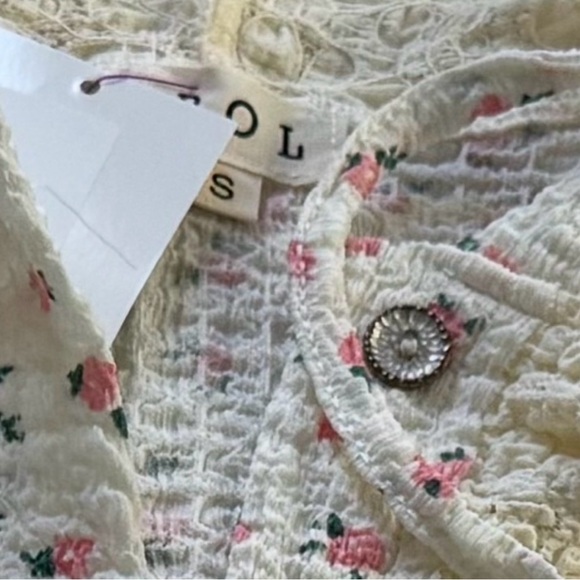 Beautiful POL Urban Bloom Floral & Lace Hoodie Jacket❤️ - Picture 2 of 16